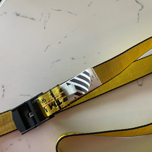 OFF-WHITE Belt - Spring/Summer 2019 Collection by Virgil Abloh - Yellow Canvas - Picture 4 of 4